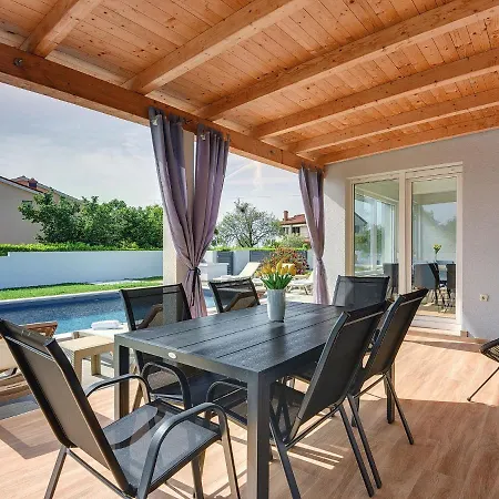 Vikendica House In Near Brijuni National Park
